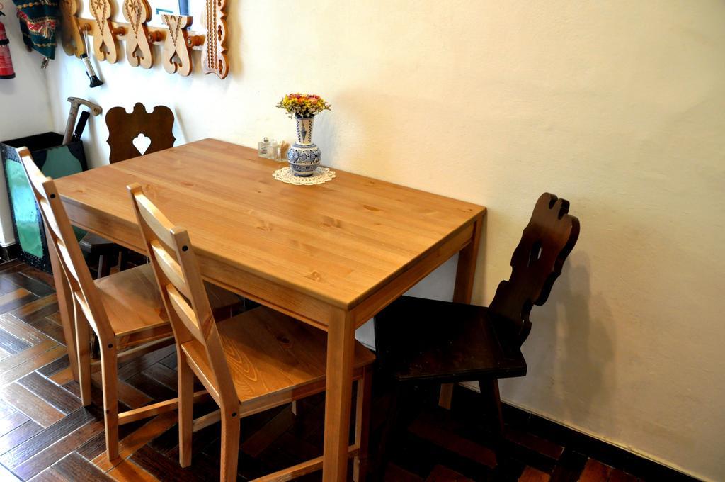 Traditional Slovak Apartment Братислава Екстер'єр фото