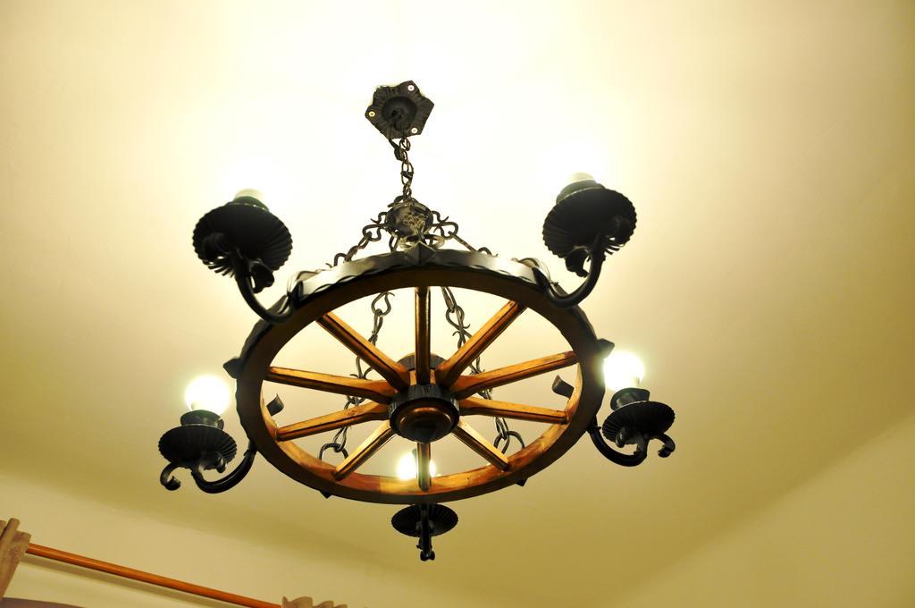 Traditional Slovak Apartment Братислава Екстер'єр фото