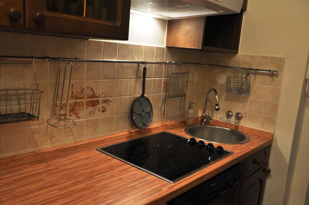 Traditional Slovak Apartment Братислава Екстер'єр фото